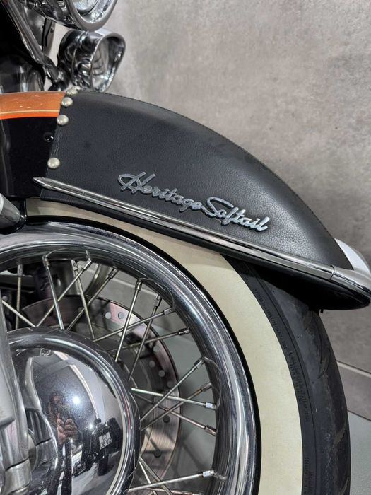 Harley-Davidson Heritage Softail Classic – Edição 105º Aniversário (Série Numerada)