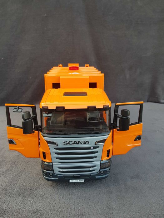 Bruder 03560 Scania R Śmieciarka pomarańczowa