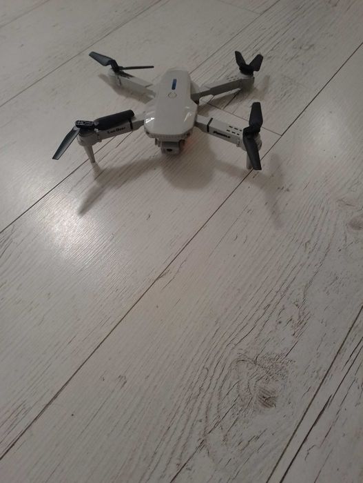 Dron.