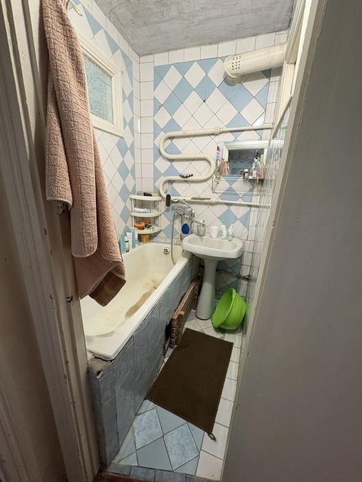 продається 2-ох кімнатна квартира Шепетівкаа