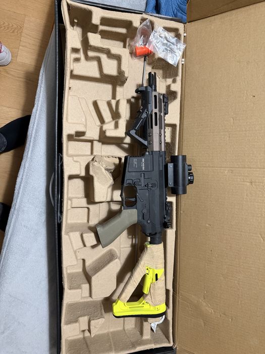Sentinel Tau 5.5 Black/Tan