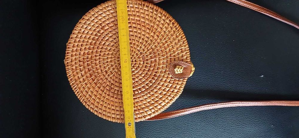 Продам сумку из ротанга