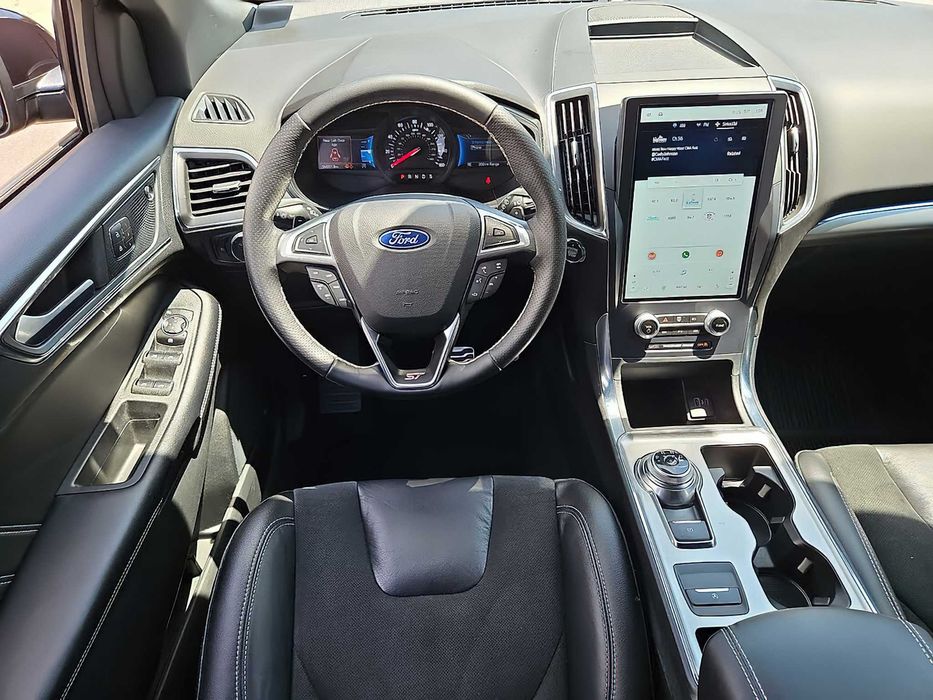 Ford Edge      2023