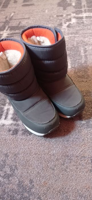 Дутіки 28 розмір устілка 17 см, 350 грн.