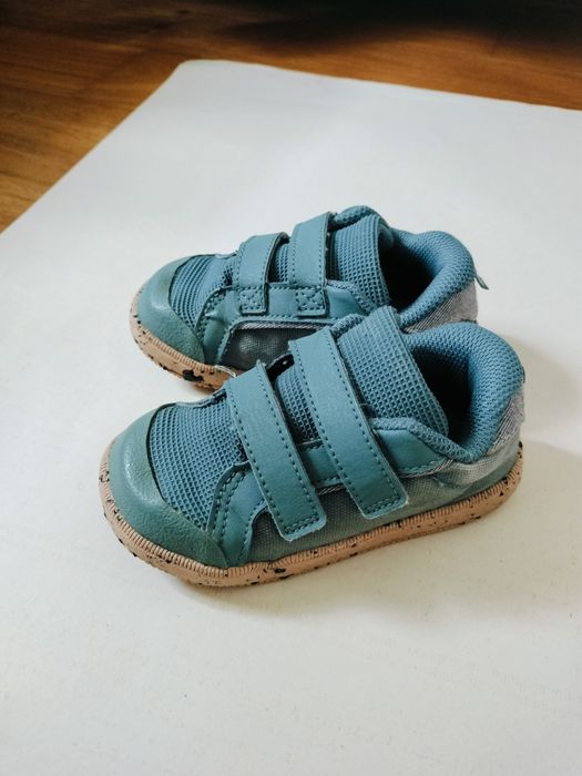 Ténis sapatilhas Decathlon tamanho 23