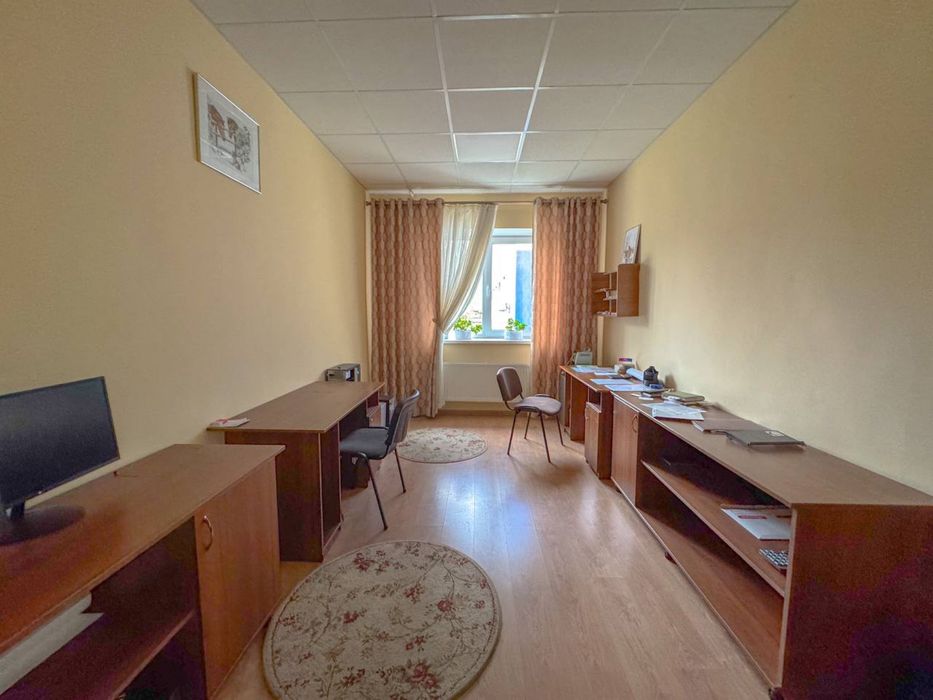 Здам офіси від 3000 грн плюс світло, район ЗАЗ