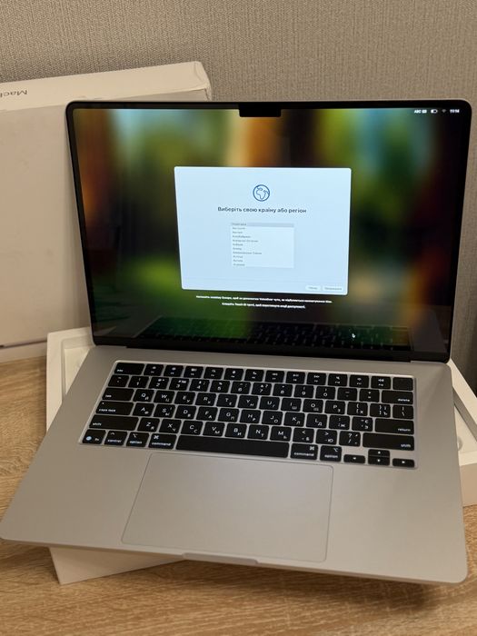 MacBook Air M4 15,3 10CPU/10GPU/16GB/512GB Silver (MW1H3)