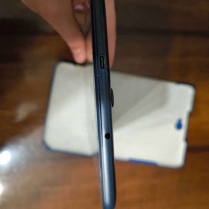 Кнопочные Телефоны и Планшет Nomi Ultra 4