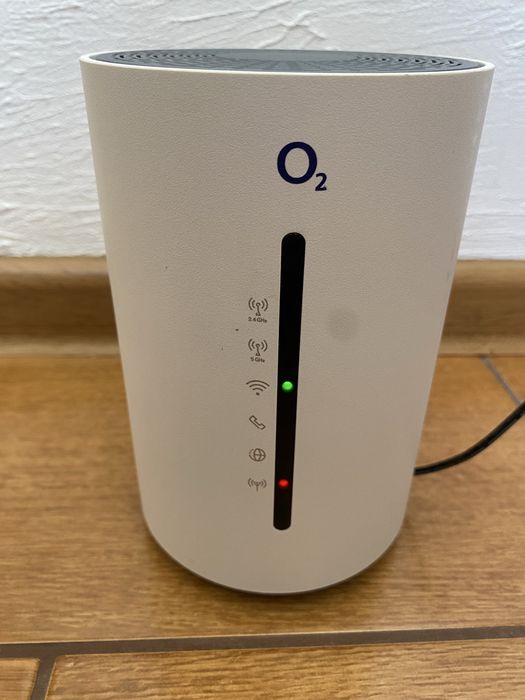 Роутер під Сім карту та кабель O2 homepost LTE