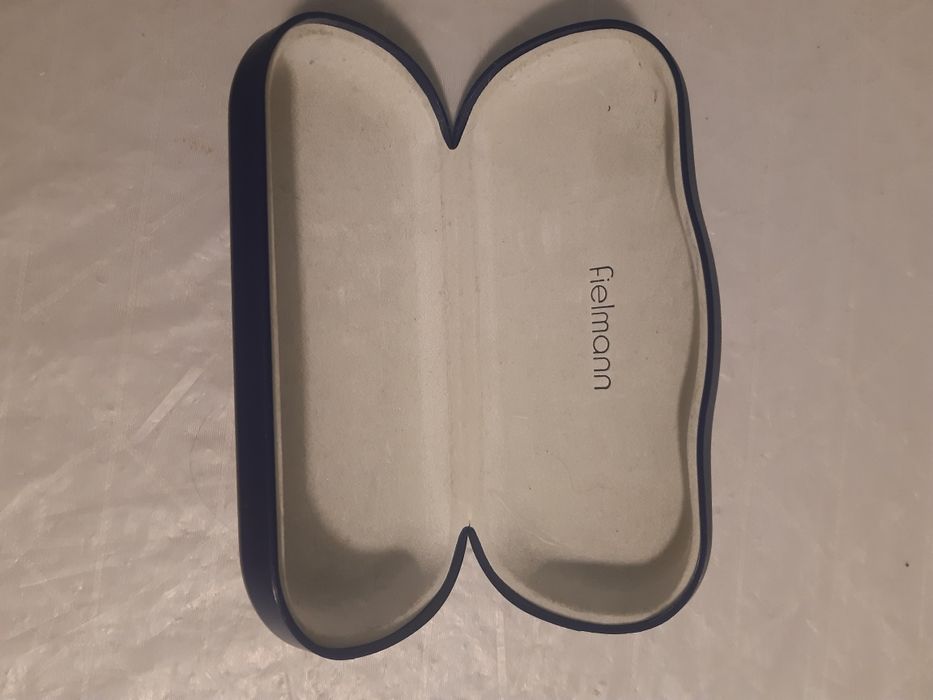 Nowe etui do okularów. Fielmann. Niebieskiie