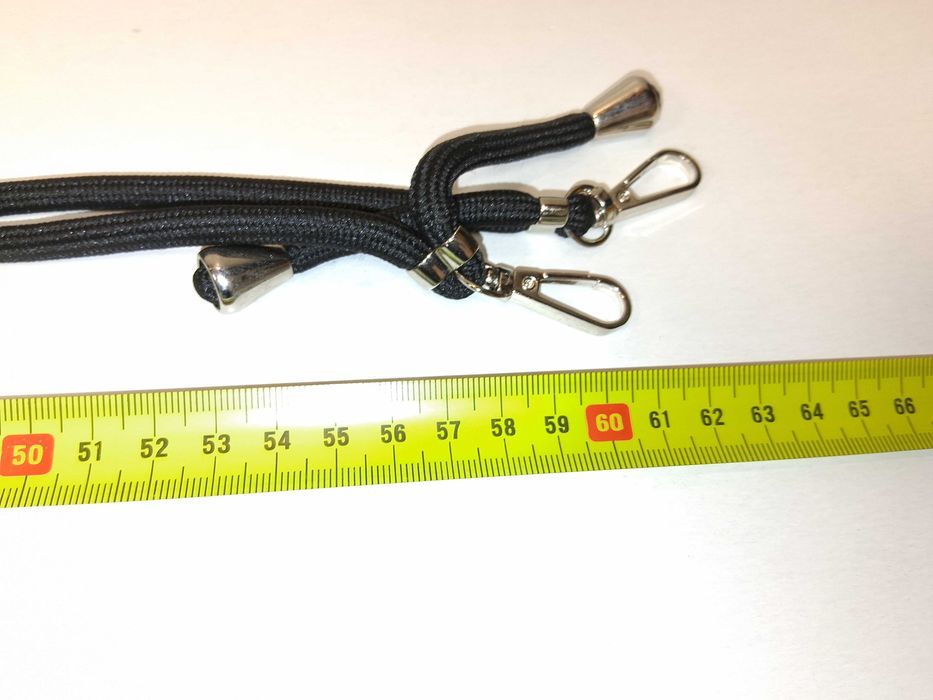 Z017 Etui DOMAVER iPhone 15 Pro Max MagSafe Smycz Łańcuszek 2w1 Czarne