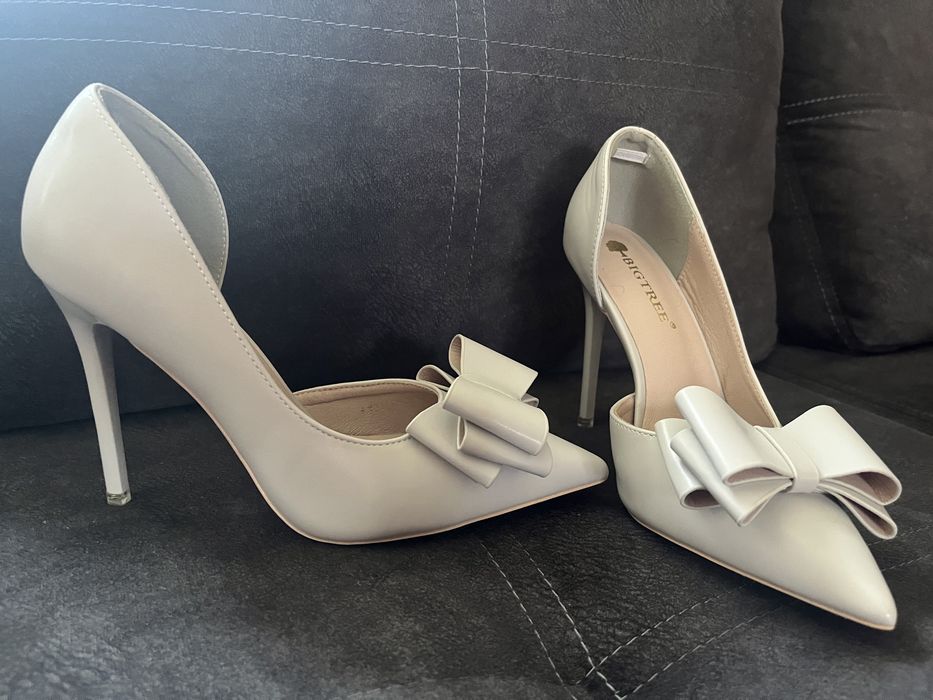 Продам туфлі