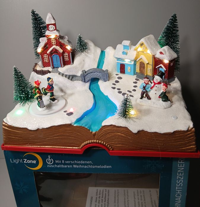 Новорічна інсталяція музична рухома новорічний декор санта потяг