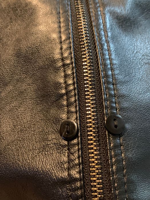 Płaszcz czarny z imitacji skóry z paskiem ocieplany L z futerkiem