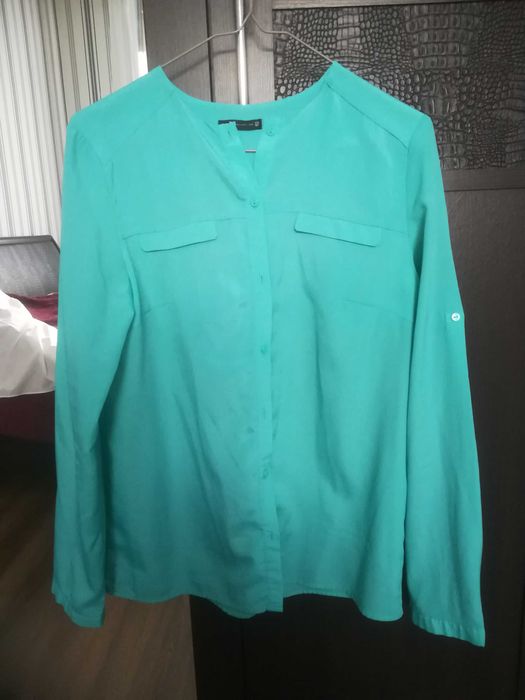 Продам яскраву блузу