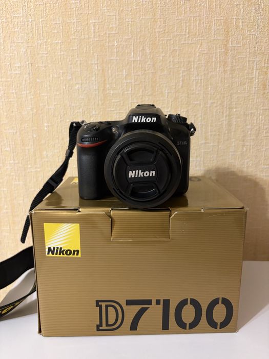 Nikon D7100 + Nikon 35mm f/1.8G
