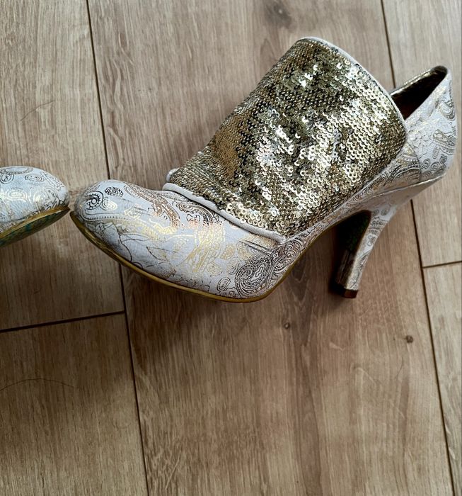 Buty Irregular Choice rozm 38 barwy złota i beżu