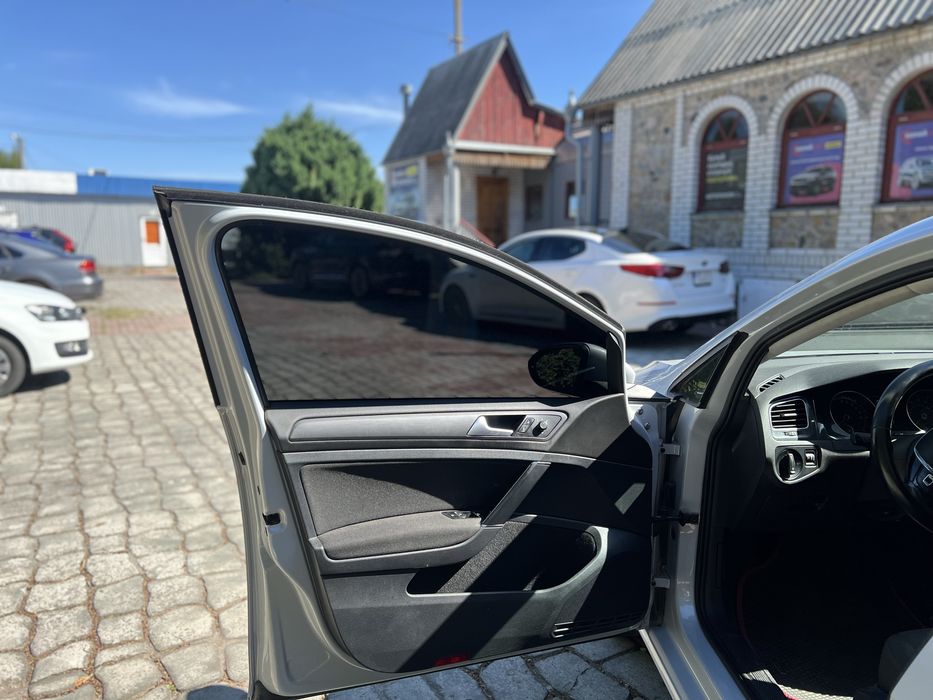 Volkswagen E-Golf 2017