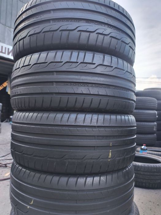 225/45R17 Dunlop