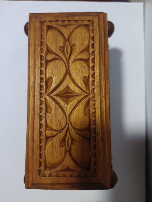 Шкатулка дерев'яна ручної роботи