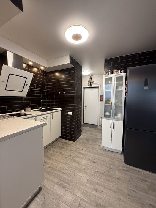 Осокорки «Патріотика» , вул. С.Русової 1,