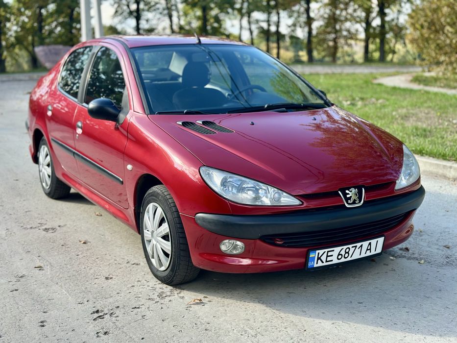 Продам авто Peugeot 206  ГБО 4 гарний стан