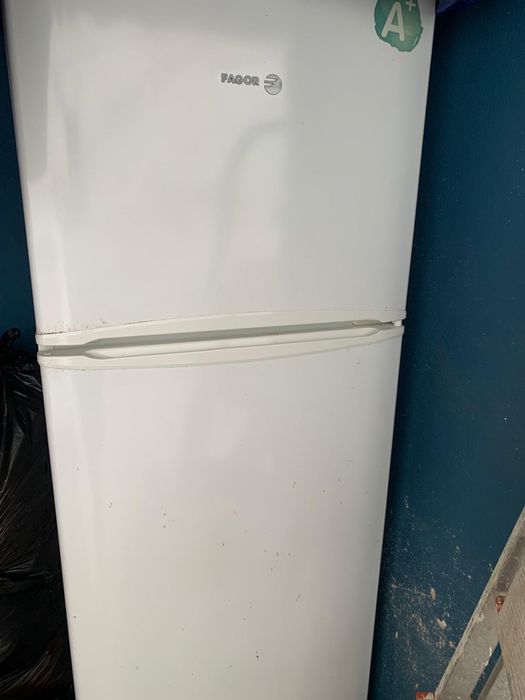 Frigorifico Fagor A+ a funcionar