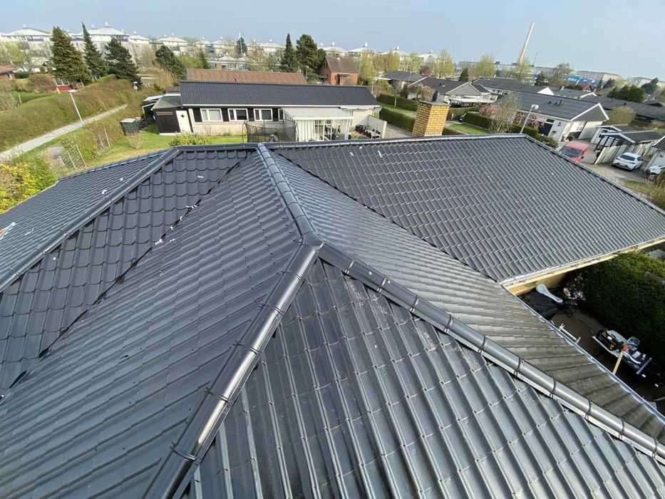 Wykonujemy prace budowlane w zakresie budowy nowych dachów z blachodac