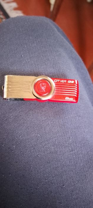 Usb флешка 8 gb.
