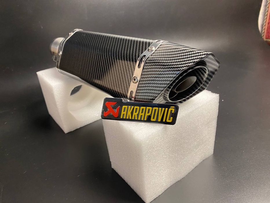 Прямоток Akrapovic, довжина 37 сантиметрів