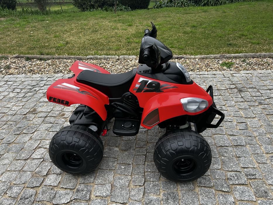 Moto 4 criança FEBER quad motion 12v