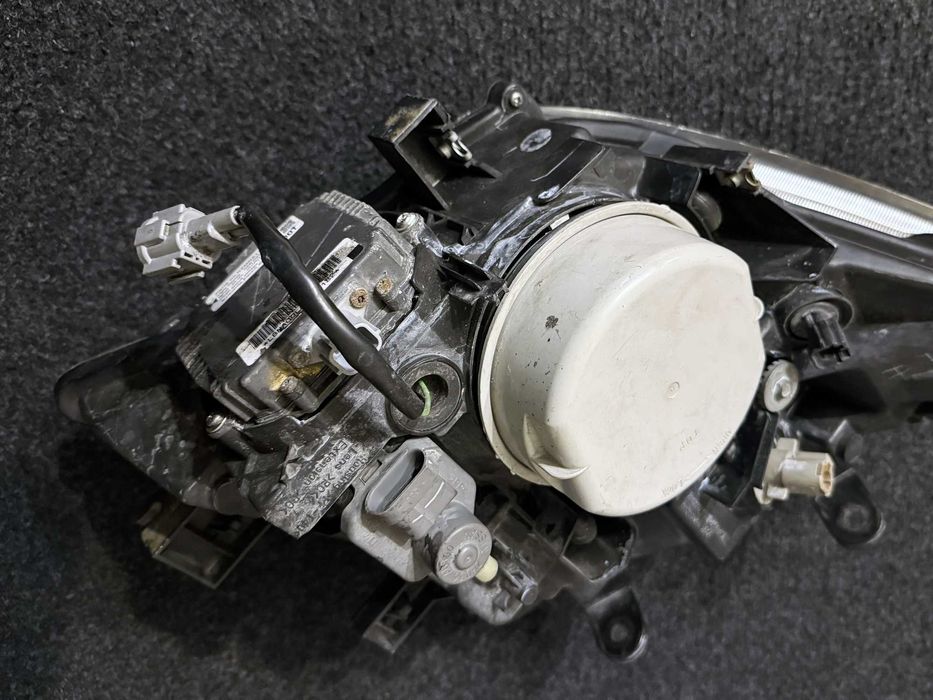 Reflektor Nissan Pathfinder R51 Xenon