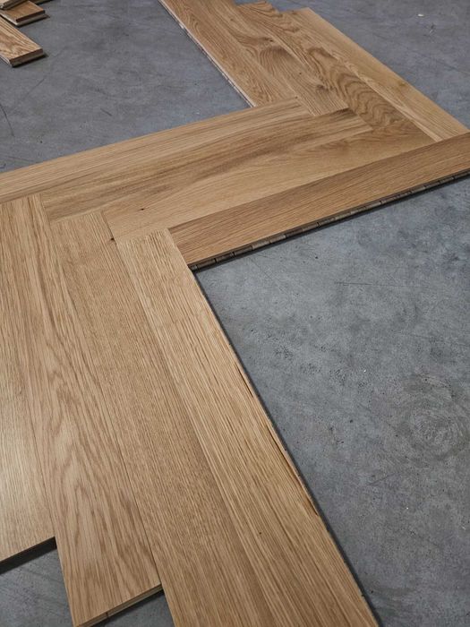 Jodełka dąb lakier 13x65x480 warstwa 6 mm (300 m2)