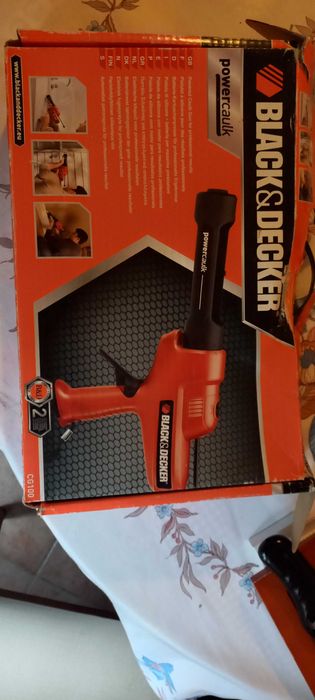 Pistola silicone elétrica Black+Decker