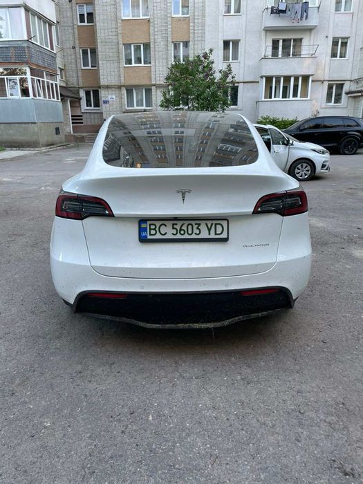 Tesla model Y 2022 Long Range 500 km