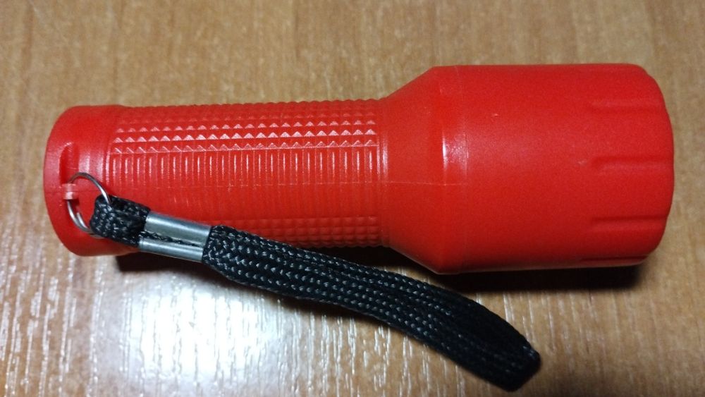 Фонарик LED на батарейках 3 пальчиковые