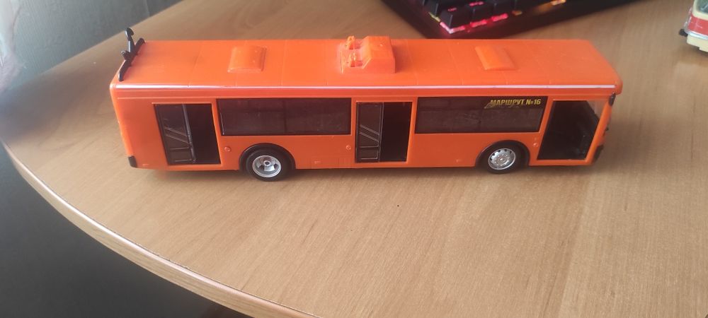 Продам  автобус.