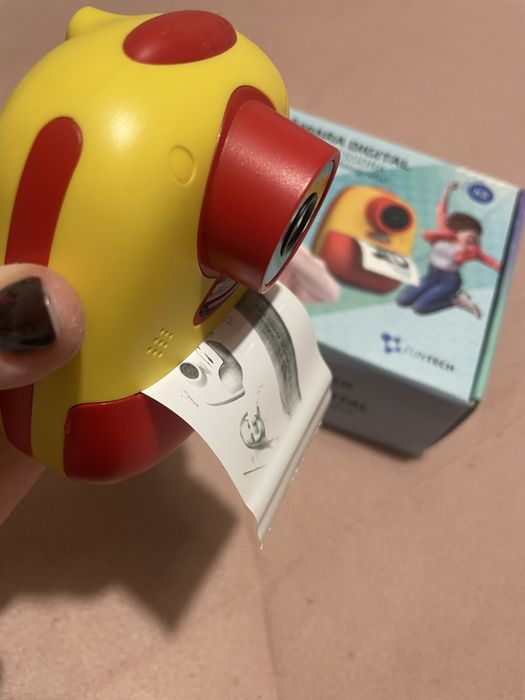 Camera  digital infantil /foto e videos /imprime e grava na memoria
