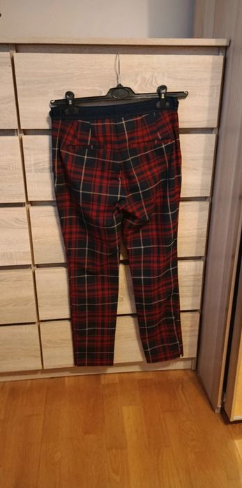 Czerwone Eleganckie damskie spodnie w krate