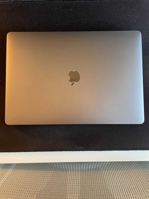Macbook Pro 16" | i9 | 32Gb RAM | 500Gb SSD | Bateria trocada em Julho