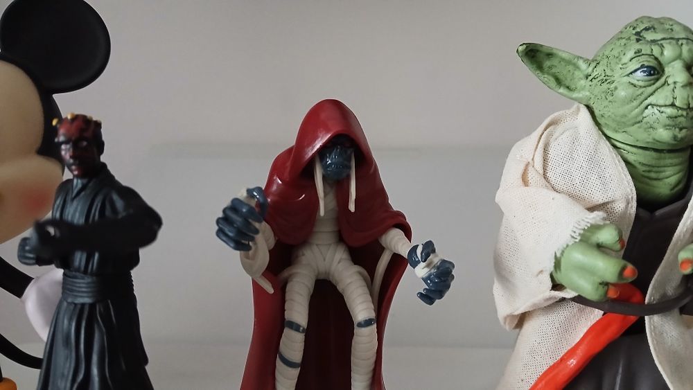 Bonecos Star Wars / Disney / DC / ...