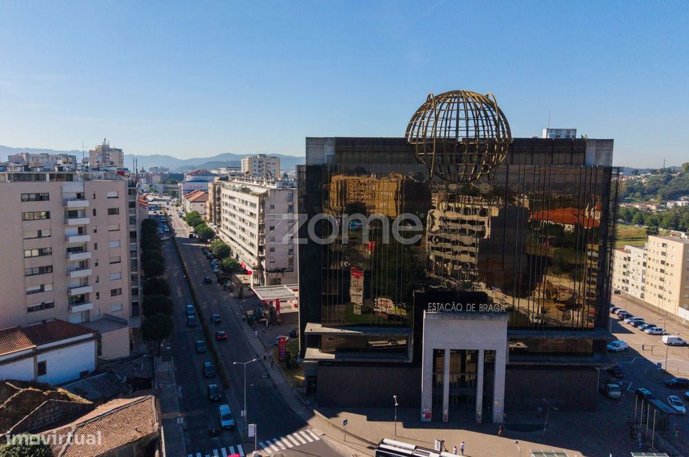 Apartamento T4 com 189m2 em Maximinos - Braga