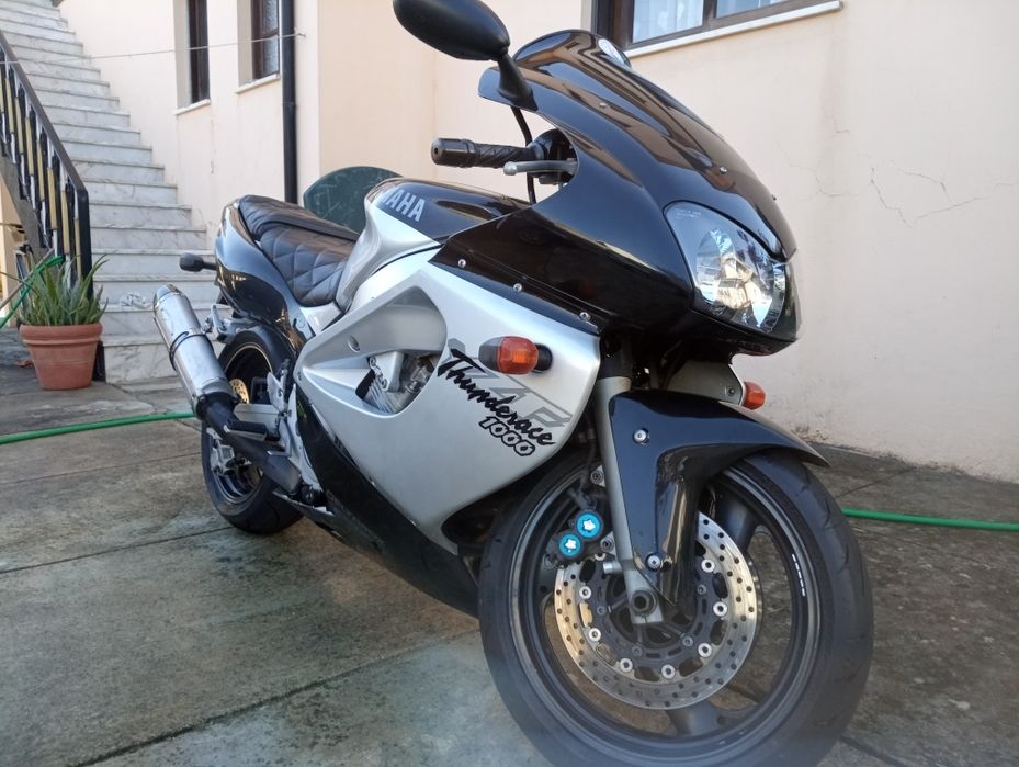 Yamaha thunderace 1000 como nova