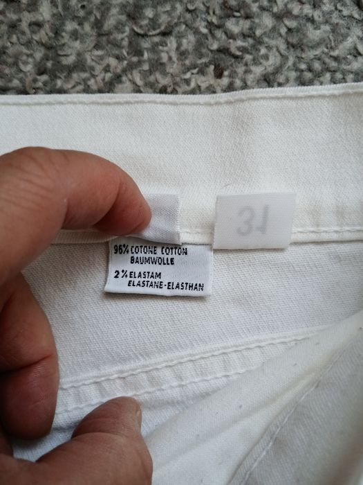 Spodnie dżinsy białe