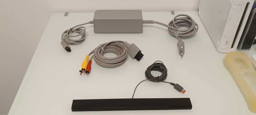 Consola Nintendo Wii Branca c/ 252 Jogos + EXTRAS