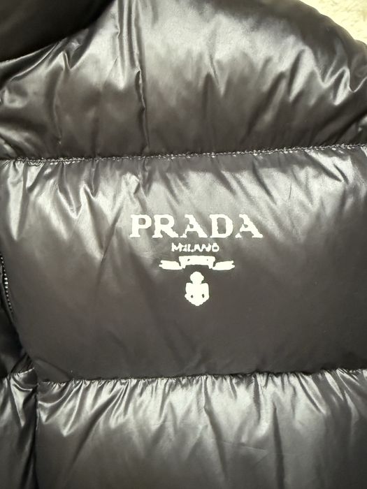 Пуховик Prada оригінал