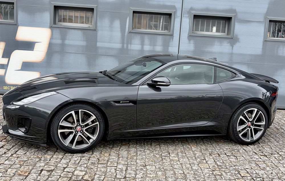 Jaguar F-Type P300 Auto R-Dynamic