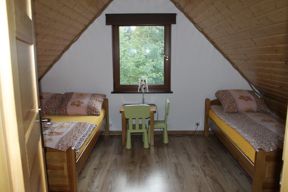 Domek nad jeziorem na Kaszubach, wędkowanie, pomost