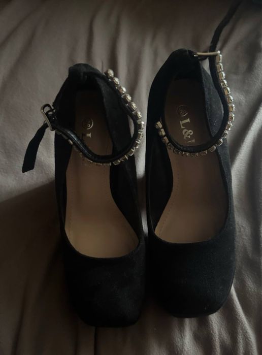 Замшеві каблуки,36 розмір