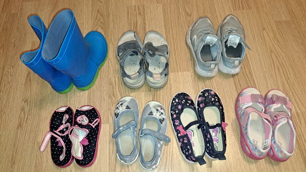 Buty i kapcie dziecięce dla dziewczynki
